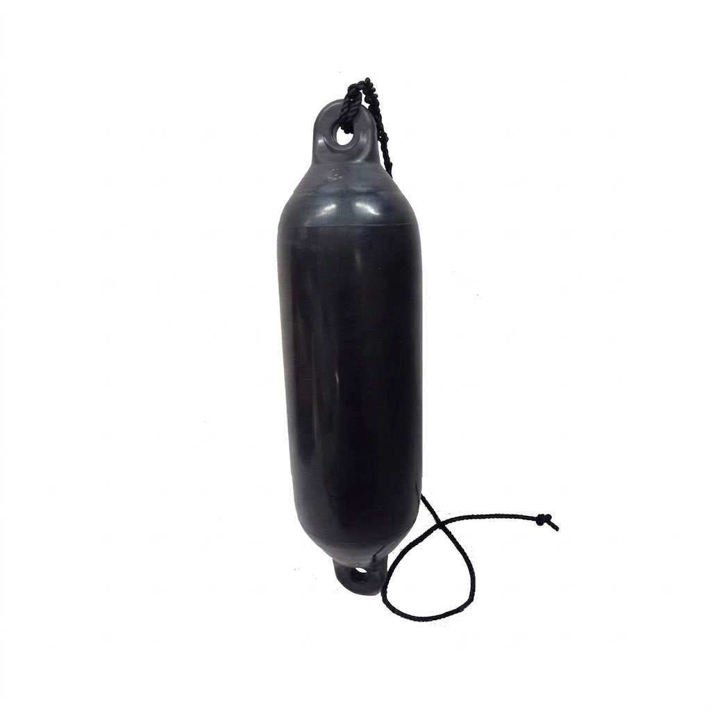 NordWest FENDER SVART W/LOGO 8X27